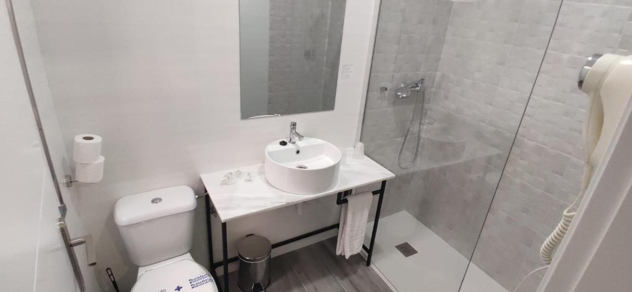 Rooms Los Montes กรานาดา ภายนอก รูปภาพ