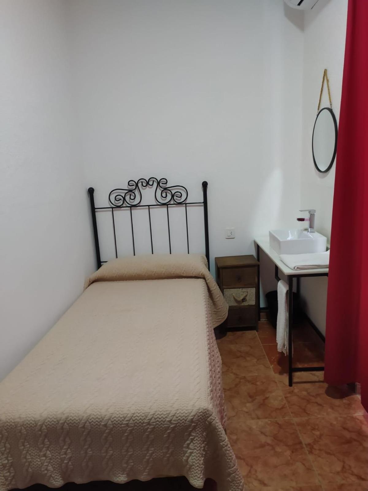 Rooms Los Montes กรานาดา ภายนอก รูปภาพ