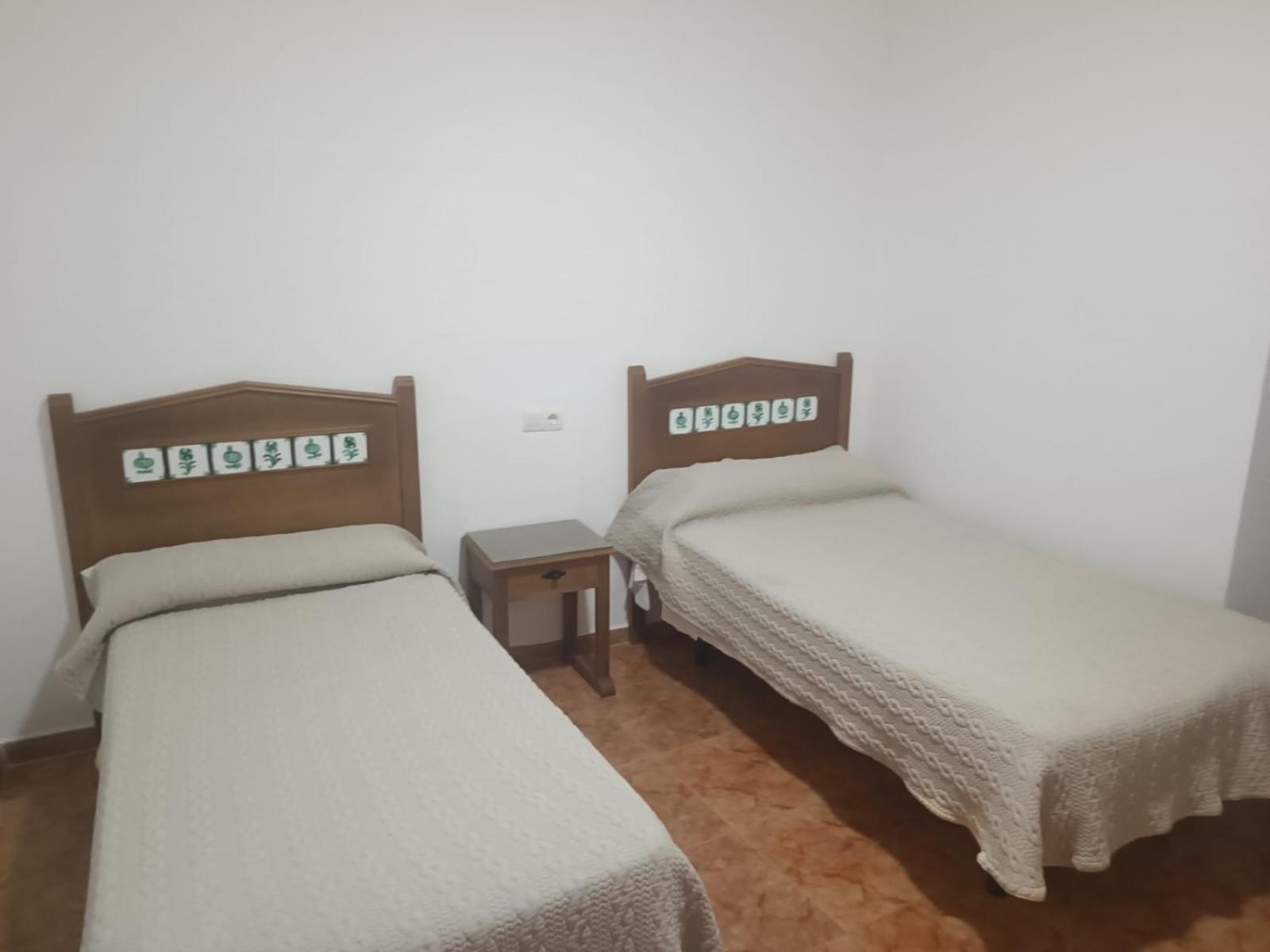 Rooms Los Montes กรานาดา ภายนอก รูปภาพ
