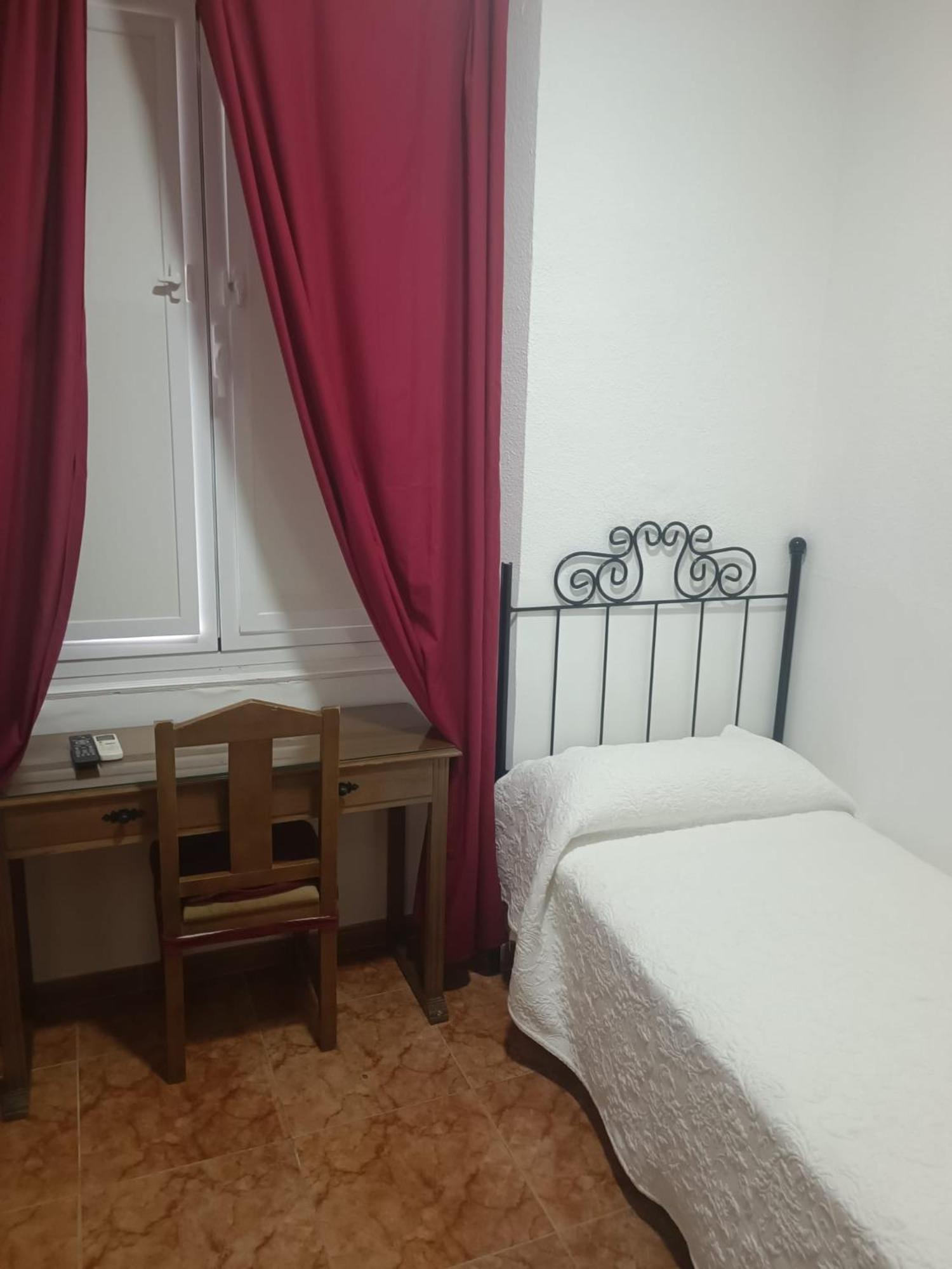 Rooms Los Montes กรานาดา ภายนอก รูปภาพ