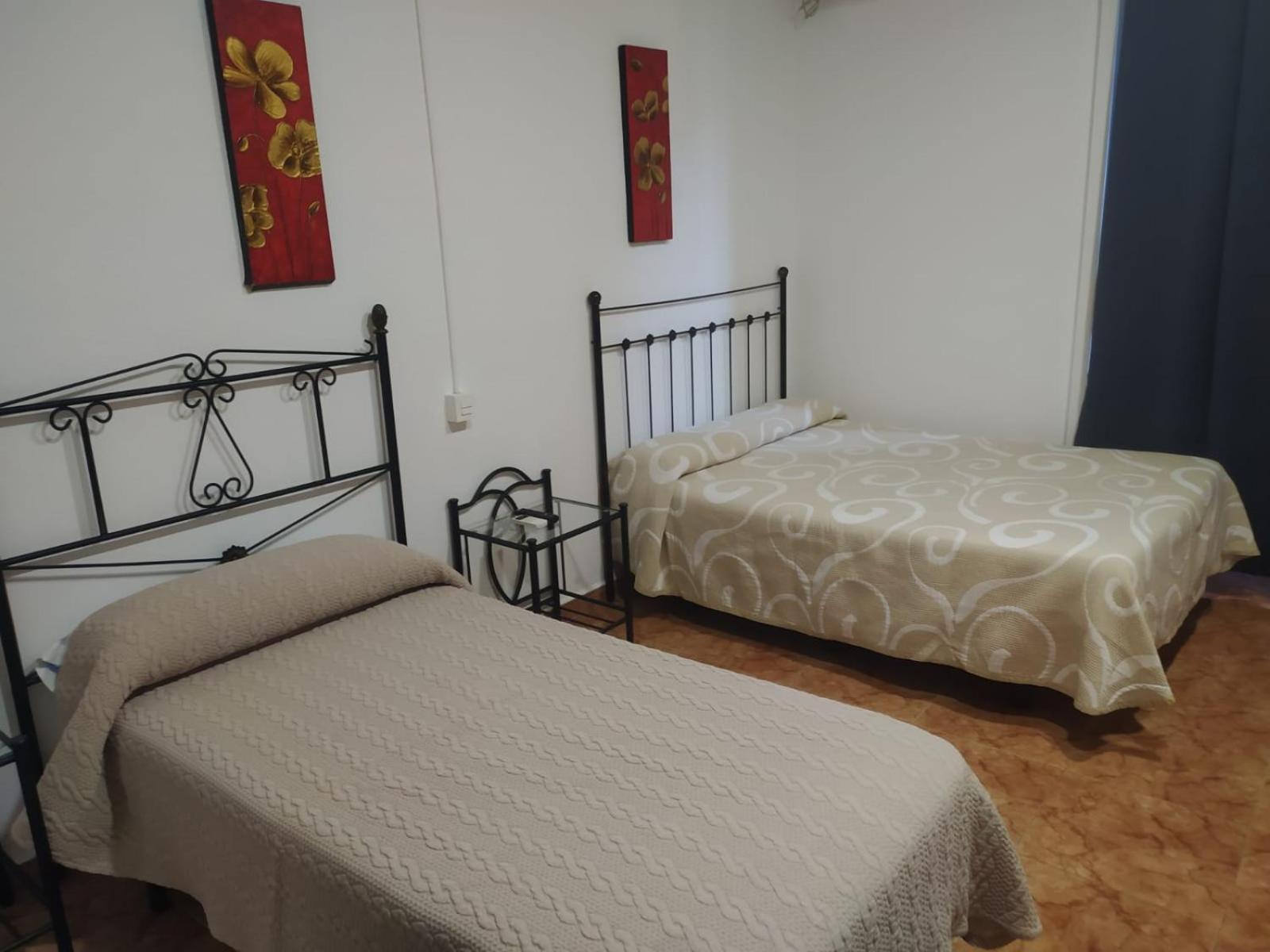 Rooms Los Montes กรานาดา ภายนอก รูปภาพ