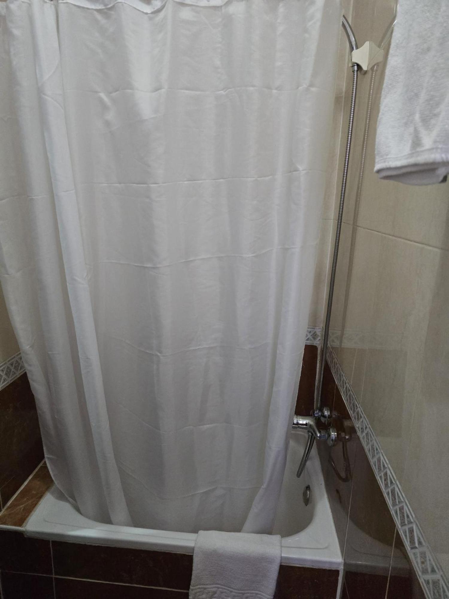 Rooms Los Montes กรานาดา ภายนอก รูปภาพ
