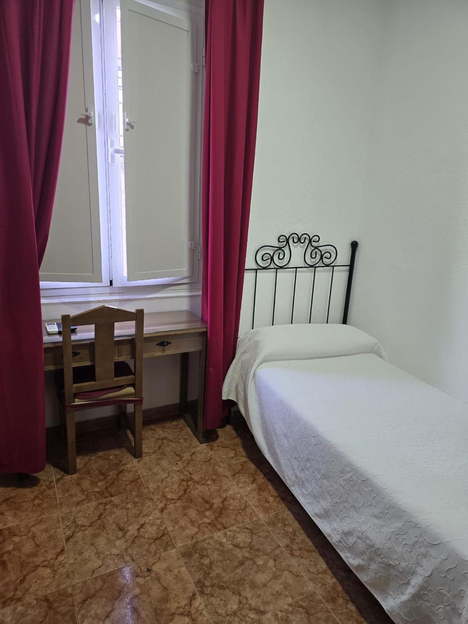 Rooms Los Montes กรานาดา ภายนอก รูปภาพ